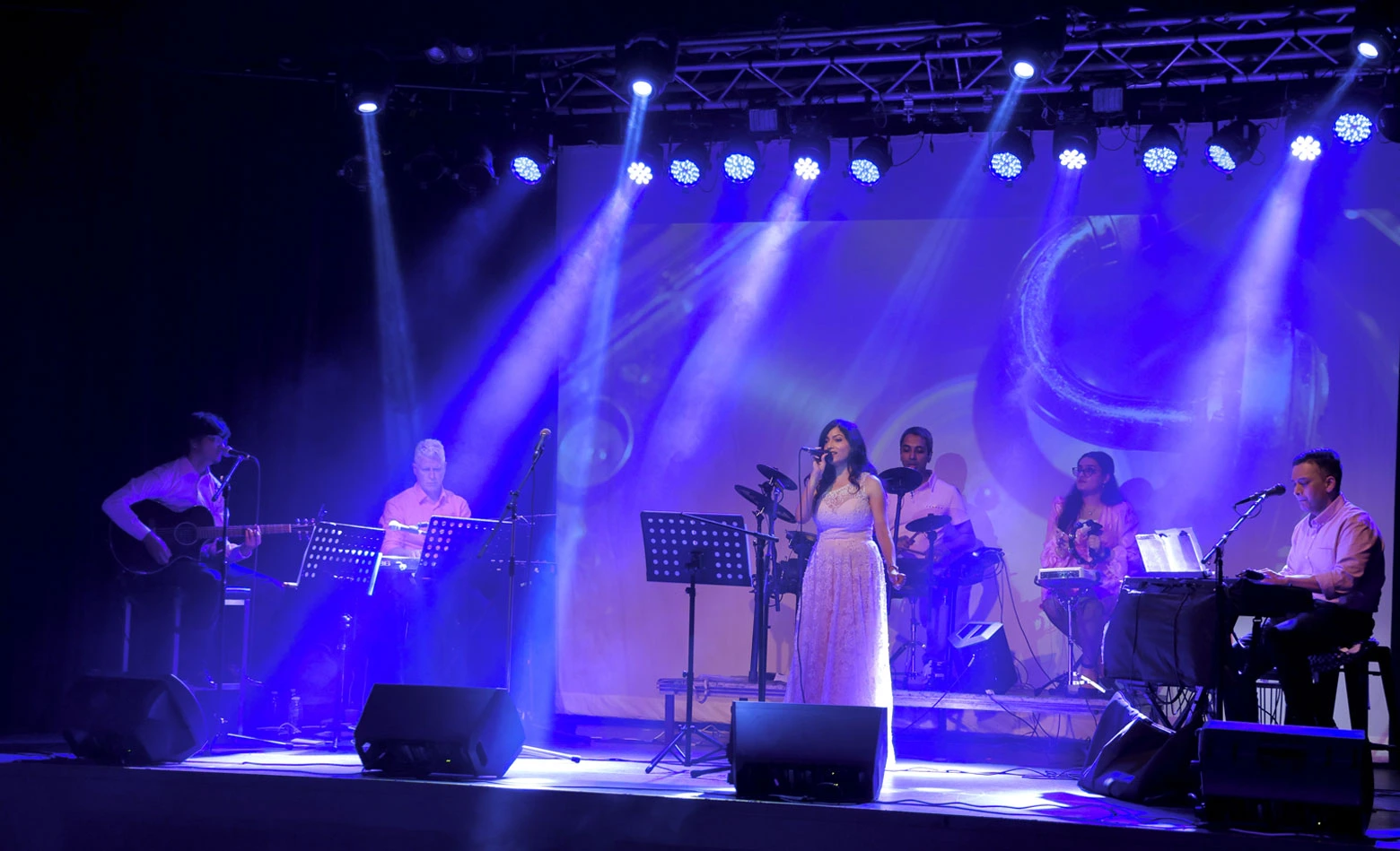 Sonalisa Mishra Indian Musicians performance